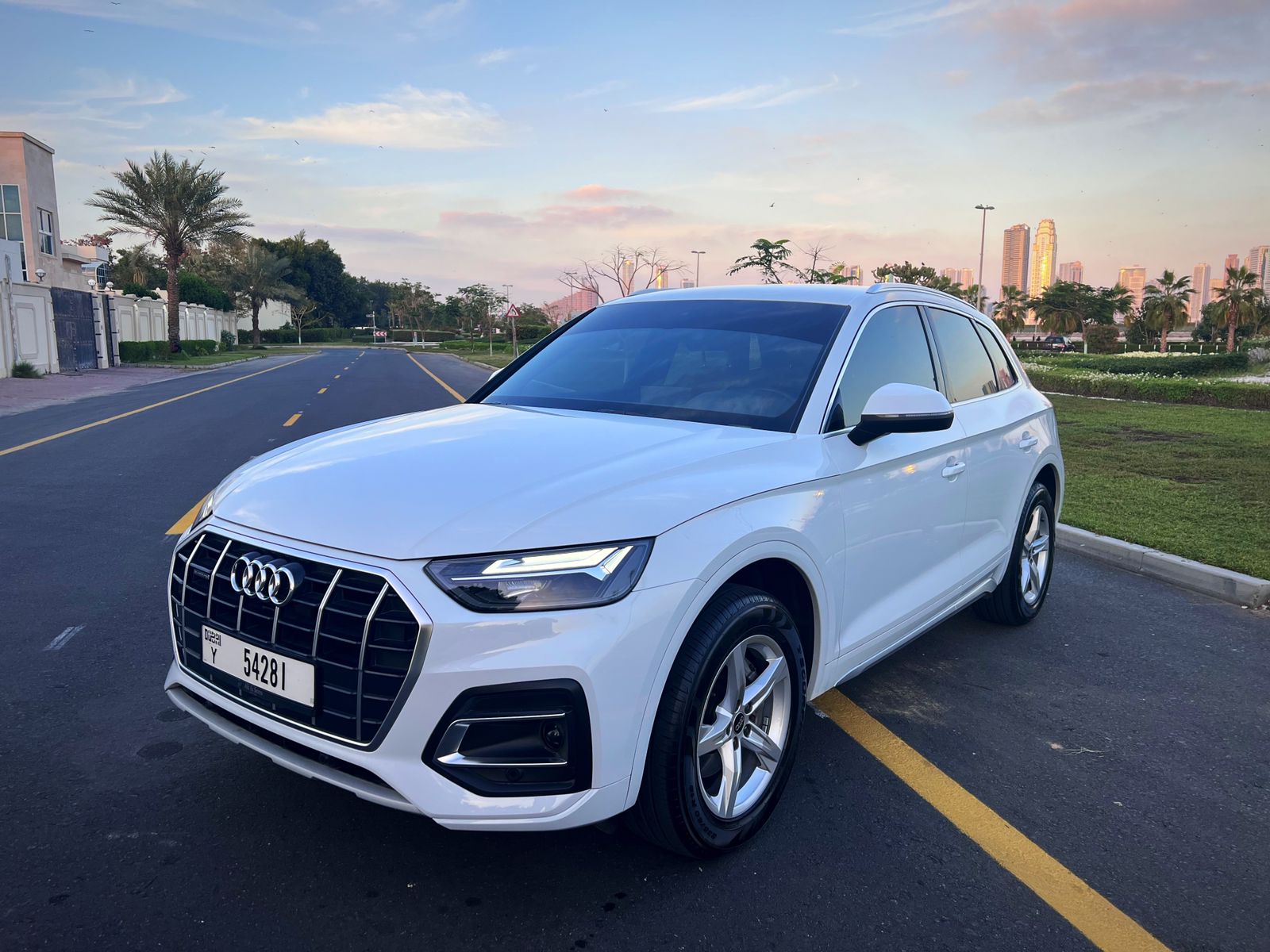 Audi_Q5_2022_1